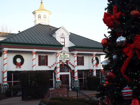 The Christmas Store In Missouri That's Simply Magical