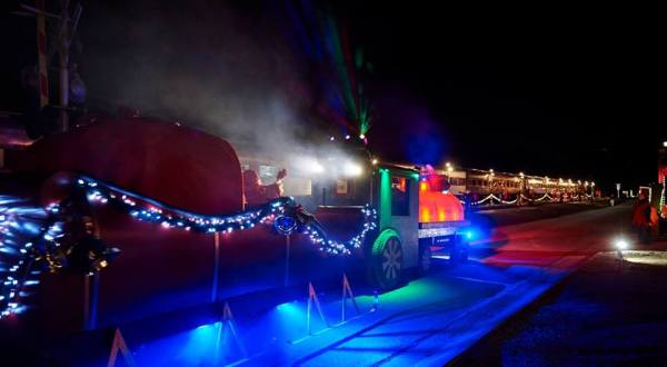 Enjoy A Magical Polar Express Train Ride At The Cuyahoga Valley Scenic Railroad In Ohio