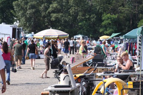 7 Must-Visit Flea Markets In Maryland Where You'll Find Awesome Stuff
