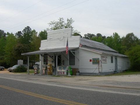 The Oldest General Store In South Carolina, Lenoir Store Has A Fascinating History