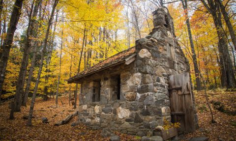 The Chapel In Vermont That's Located In The Most Unforgettable Setting