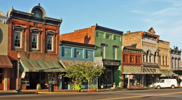 The Little Town In Mississippi That Might Just Be The Most Unique Town In The World