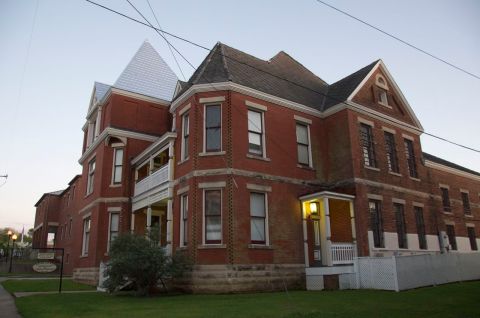 A Tour Of This Haunted Prison In Mississippi Is Not For The Faint Of Heart