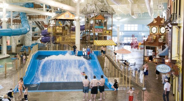 It’s Summer All Year Long At This Amazing Indoor Waterpark In Michigan