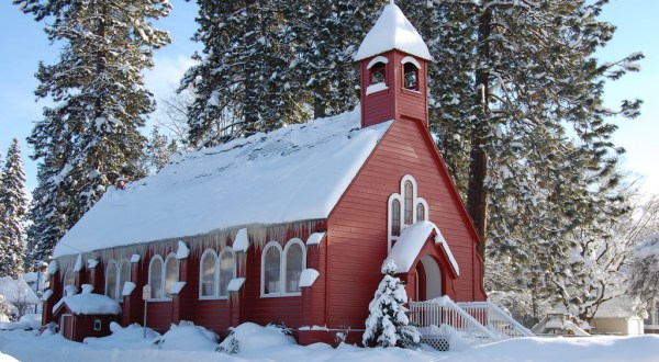 This Idaho Chapel Looks Like Something Off Of A Postcard