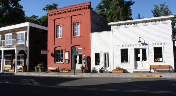 12 Small Towns In Rural Oregon That Are Downright Delightful