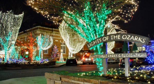 11 Christmas Light Displays In Arkansas That Are Pure Magic