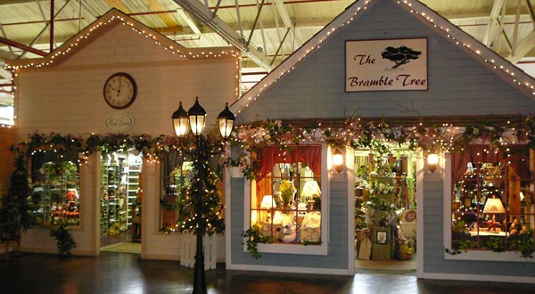 Visit This Charming Indoor Village In Pennsylvania For A Memorable Day Trip