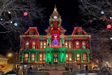 Here Are The 10 Most Enchanting, Magical Christmas Towns In Ohio