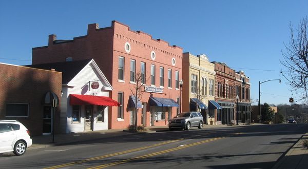 7 Small Towns Around Nashville Where Everyone Knows Your Name