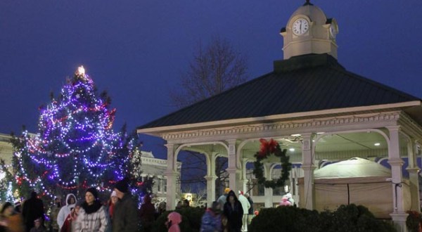 Here Are The 7 Most Enchanting, Magical Christmas Towns Around Nashville