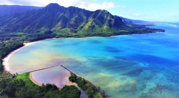 A Drone Flew Over Oahu And Caught The Most Breathtaking Footage