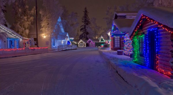 Here Are The 11 Most Enchanting, Magical Christmas Towns In Alaska