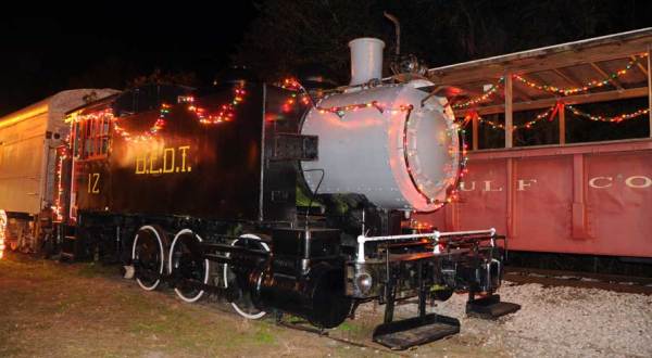 Enjoy A Magical Polar Express Train Ride Aboard The North Pole Express In Florida