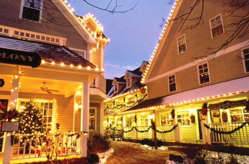 Here Are The 9 Most Enchanting, Magical Christmas Towns In Indiana