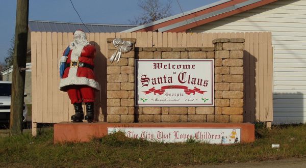 Santa Claus Turns Into A Winter Wonderland Each Year In Georgia