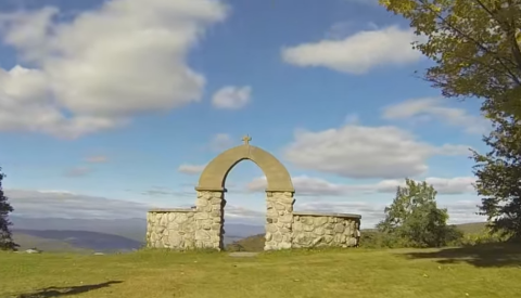 The Chapel In New York That's Located In The Most Unforgettable Setting