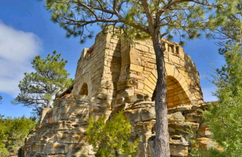 This Castle In Wyoming's State Park Is Not What You Would Expect