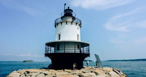 The Underrated Lighthouse That Just Might Be The Most Beautiful Place In Maine