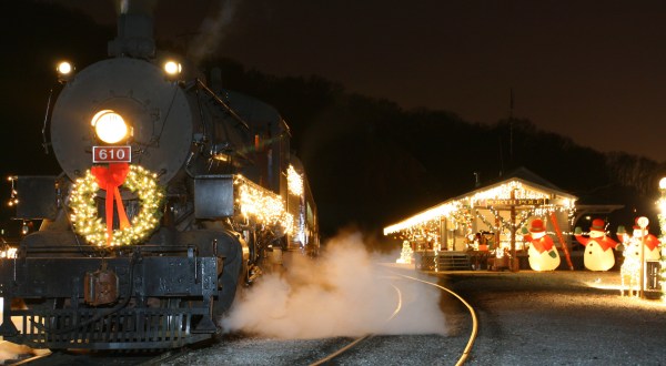 The Magical Polar Express Train Ride In Tennessee Everyone Should Experience At Least Once