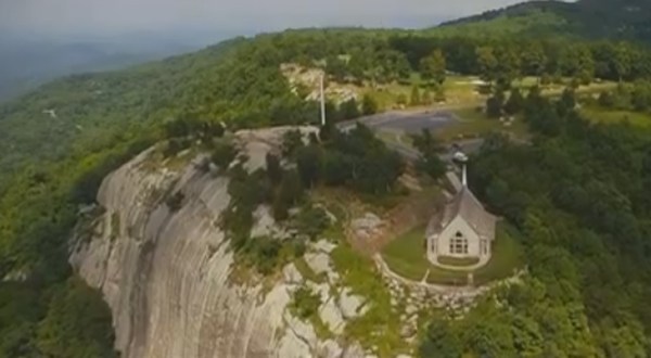 The Chapel In South Carolina That’s Located In The Most Unforgettable Setting