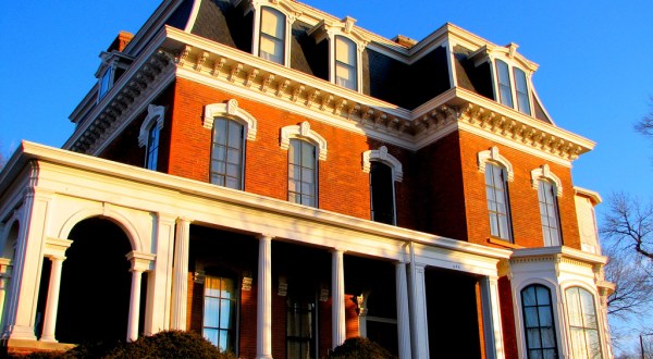 Take A Trip Through This Haunted Historic Iowa Mansion If You Dare