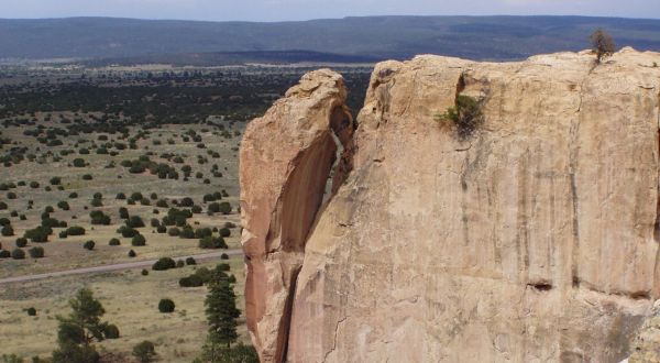 This One Spot In New Mexico Has Been Graffitied For Centuries And It’s Truly Fascinating
