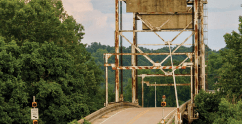 The History Of This Haunted Mississippi Bridge Will Give You Nightmares