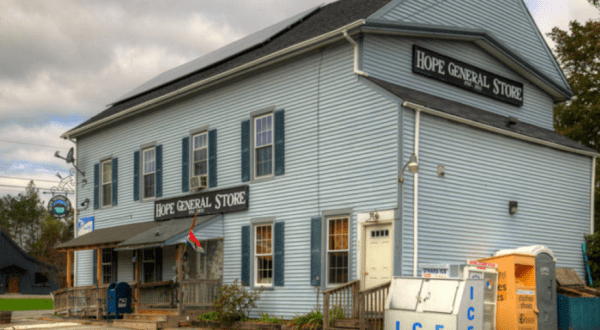 The Oldest General Store In Maine Has A Fascinating History