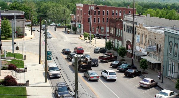 You’ll Never Want To Leave These 9 Mountain Towns In Kentucky