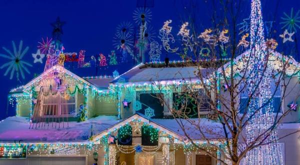 9 Christmas Light Displays In Nevada That Are Pure Magic
