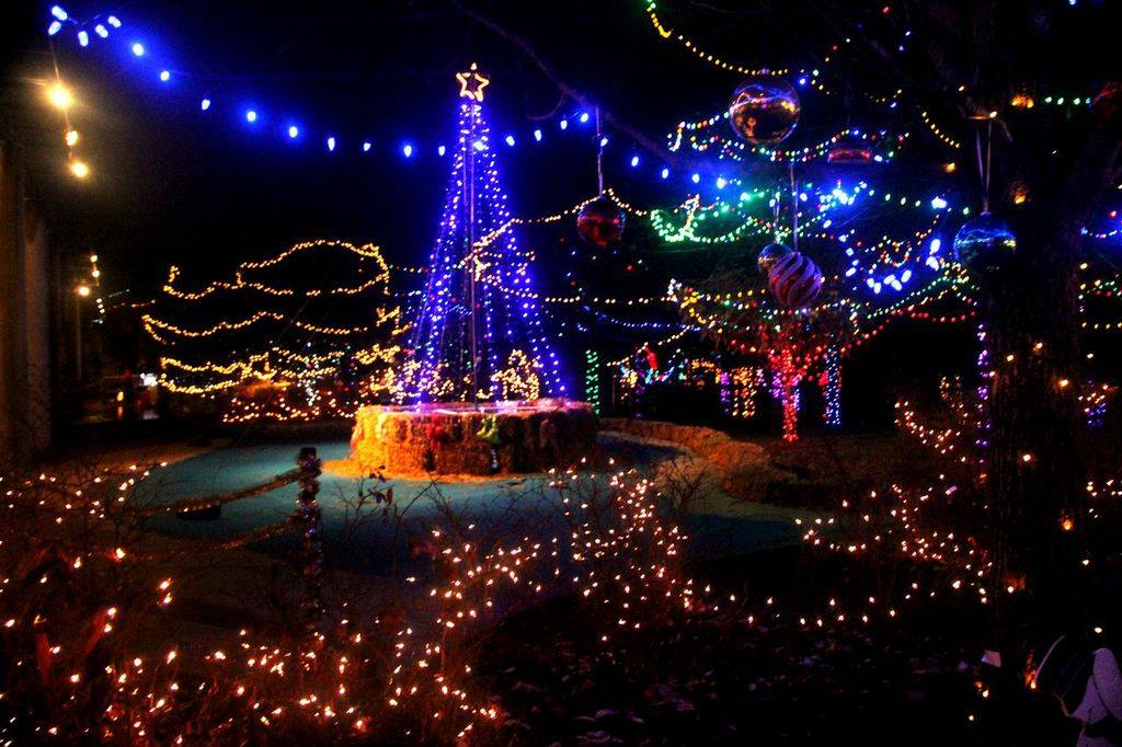 Here Are The 9 Most Enchanting, Magical Christmas Towns In Alabama