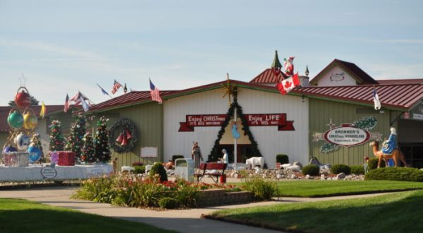 The Christmas Store In Michigan That’s Simply Magical