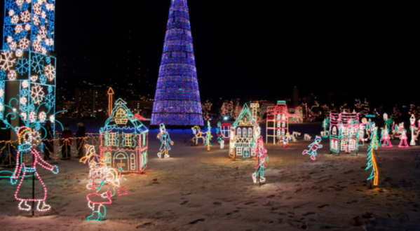 8 Christmas Light Displays In Minnesota That Are Pure Magic