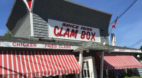 This Is The Most Popular Place To Get Fried Clams In Massachusetts And You Have To Try It