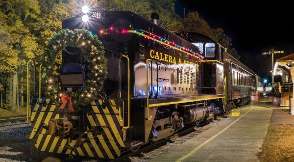 The Magical Polar Express Train Ride In Alabama Everyone Should Experience At Least Once