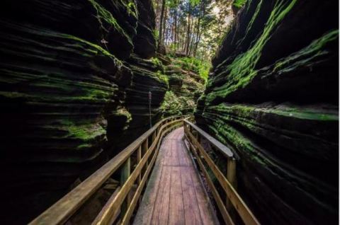 An Unrivaled Canyon Hike In Wisconsin, Witch's Gulch Is Full Of Astonishing Views