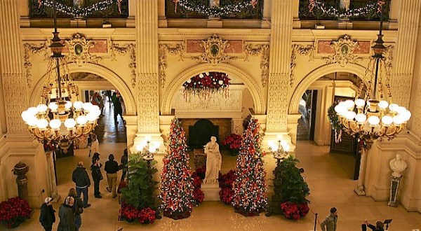 These 5 Stunning Mansions In Rhode Island Go All Out For The Holidays