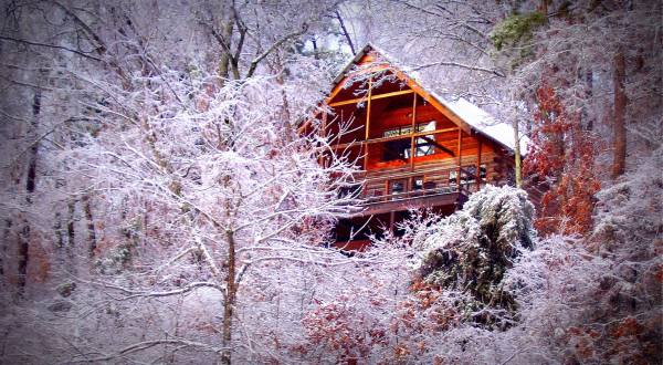 9 Dreamy Log Cabins In Missouri That You’ll Want To Hibernate In All Winter
