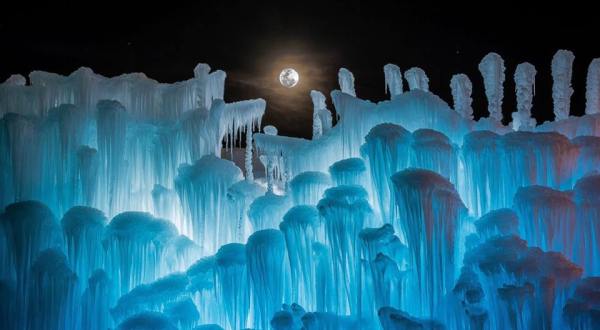 The Ice Castle Coming to Wisconsin Is Like Something Out of a Fairy Tale