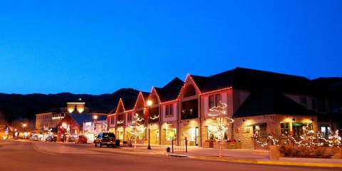 10 Main Streets In Colorado That Are Pure Magic During Christmastime