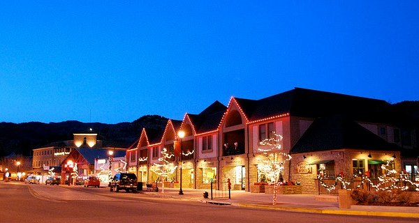 10 Main Streets In Colorado That Are Pure Magic During Christmastime