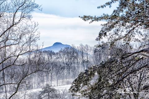 10 Picturesque Trails In North Carolina That Are Perfect For Winter Hiking