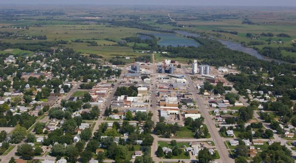The Unique Town In Nebraska That’s Anything But Ordinary