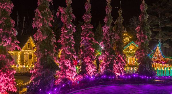 This Christmas Display In Maine Will Absolutely Fill You With Holiday Spirit