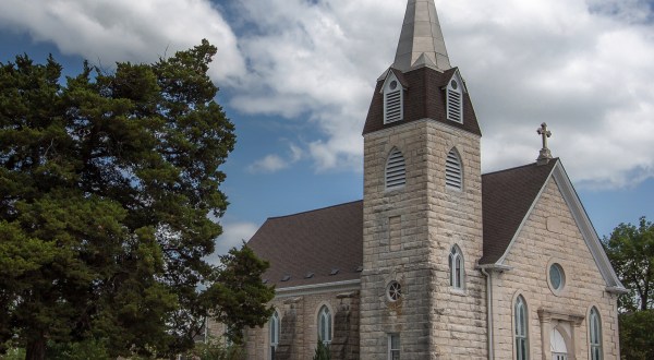 11 Churches In Kansas That Will Mesmerize You In The Best Way Possible