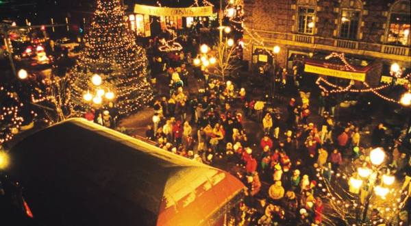 6 Main Streets In New York That Are Pure Magic During Christmastime