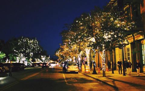 11 Main Streets In Florida That Are Pure Magic During Christmastime