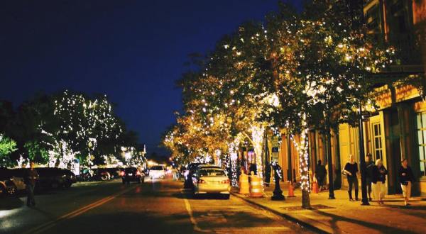 11 Main Streets In Florida That Are Pure Magic During Christmastime