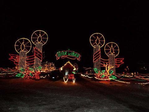 8 More Christmas Light Displays In Michigan That Are Positively Enchanting